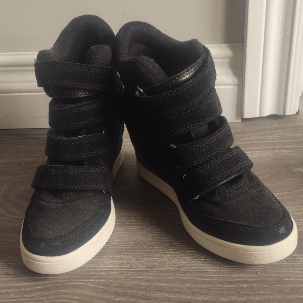 Aldo wedge hightop sneakers size 6